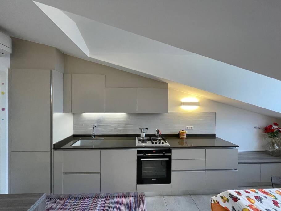Apartamento Elia Loft Riva del Garda Exterior foto