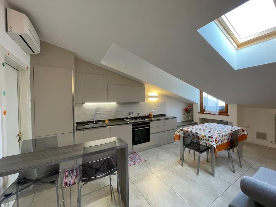 Apartamento Elia Loft Riva del Garda Exterior foto